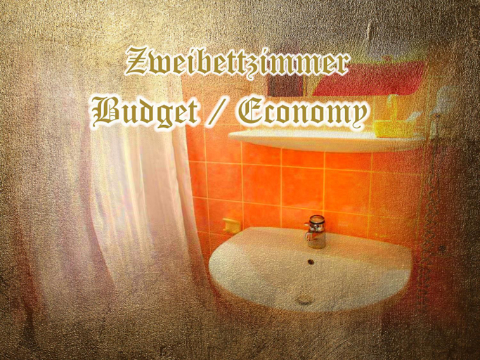 Bathroom 4, Burg-Hotel & Hostel Cochem, Cochem-Zell