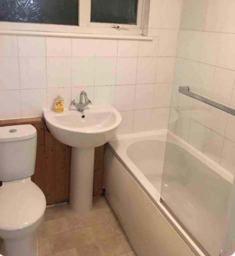 Bathroom, Double room Eastbourne, East Sussex