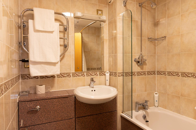 Bathroom 4, Weathervane Hotel by Greene King Inns, Stoke-on-Trent