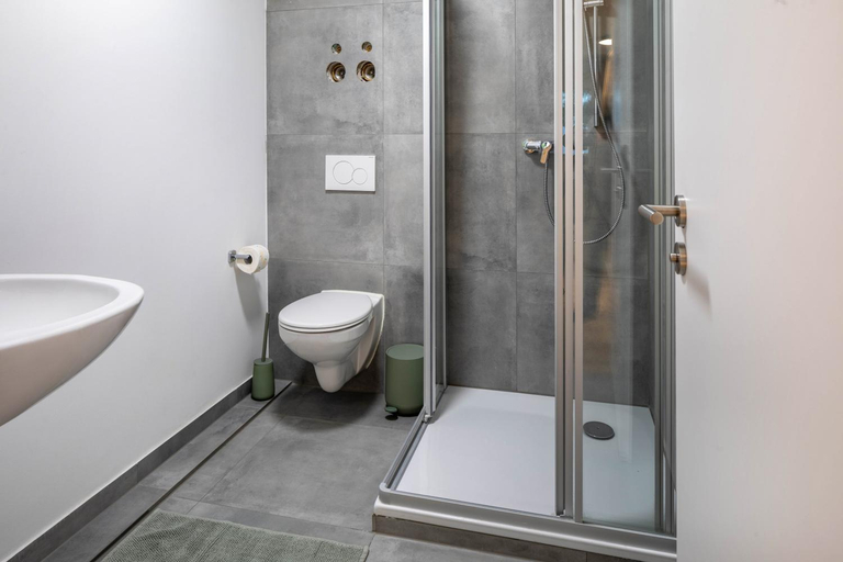 Bathroom 2, Mcello Apartments, Breisgau-Hochschwarzwald