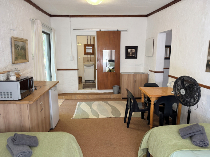 Room 4, Mizpah Lodge, Mangaung