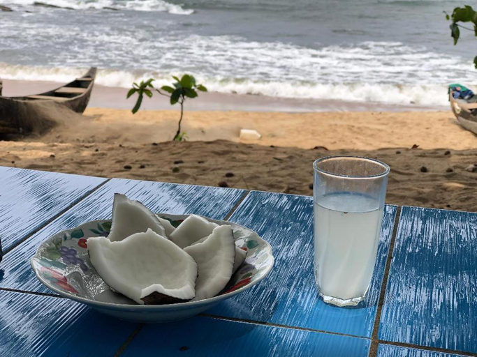 Food & Drinks