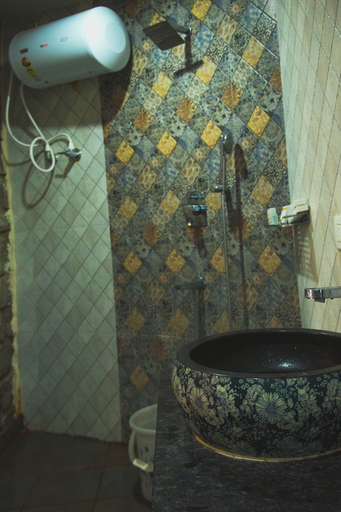 Bathroom, The Vana Valley Retreat, Hassan