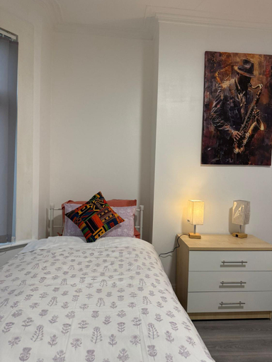 Bedroom 4, Anfield Apartments - Ince House, Sefton