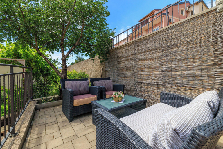 Terrace/patio 2, Apartments Ante, Senj
