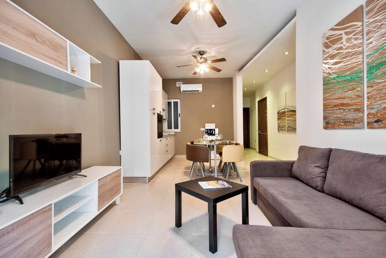 Living area 5, Central Flat With Traditional Maltese Balcony