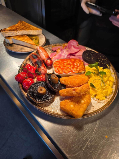 Food & Drinks 4, The Linden Tree, Gloucestershire