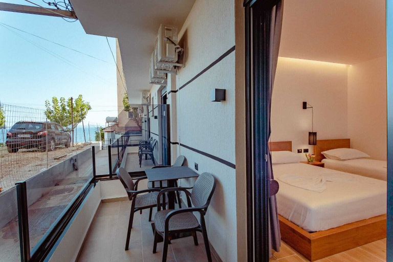 Others 5, Gloal Suites Residence, Sarandës