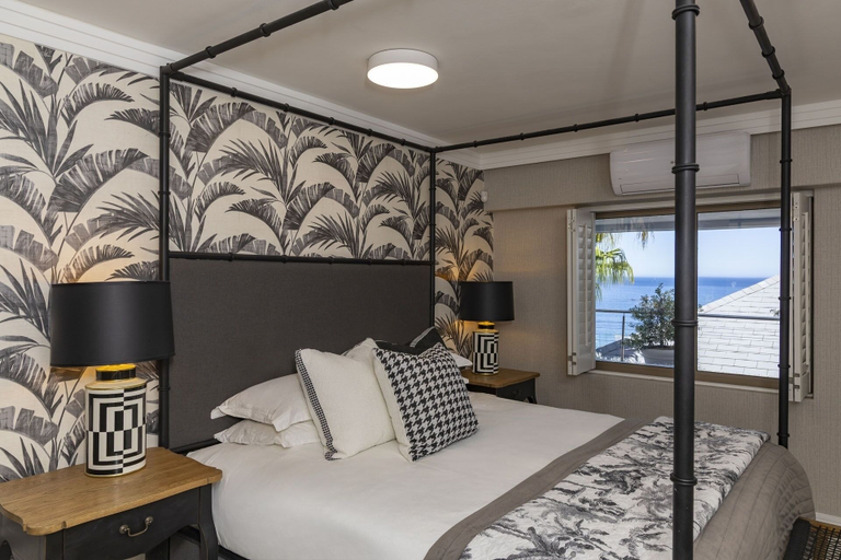 Room 3, YOLO Spaces - Clifton White House Villa, City of Cape Town