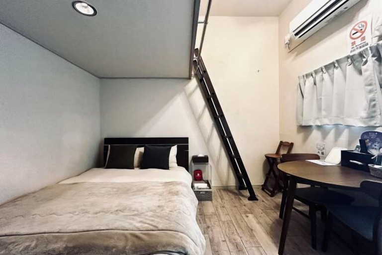 Room 4, Swan Park Ikebukuro, Toshima