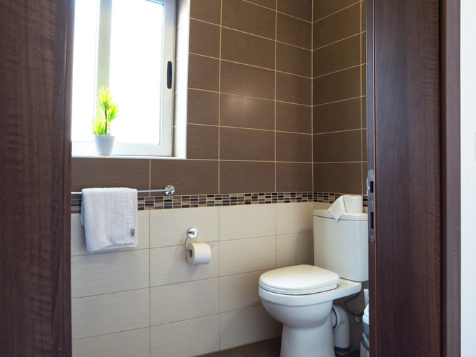Interior 5, Tranquil 2 Bedroom Cityscape Apartments