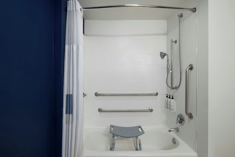 Bathroom 4, City Express by Marriott Washington, DC Northeast, Washington D.C.