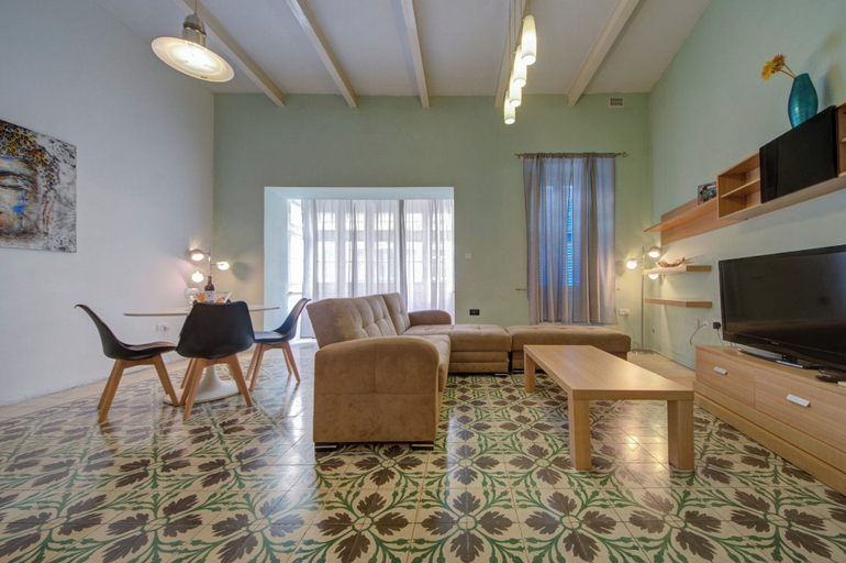Sports facility, Spacious High Ceiling Sliema Apartment
