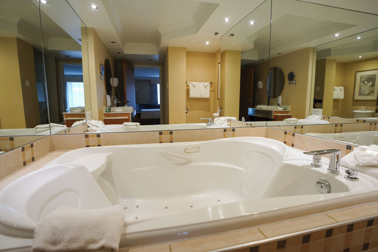 Bathroom 4, Hôtel Lindbergh par JARO, Communauté-Urbaine-de-Québec