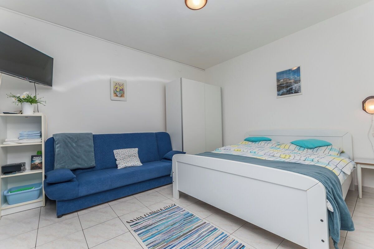 Bedroom 2, Apartment Neva, Novigrad