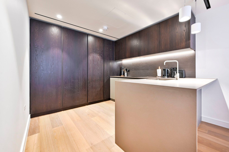 Living area 5, Guestready - 3bed w Balcony in Paddington, London