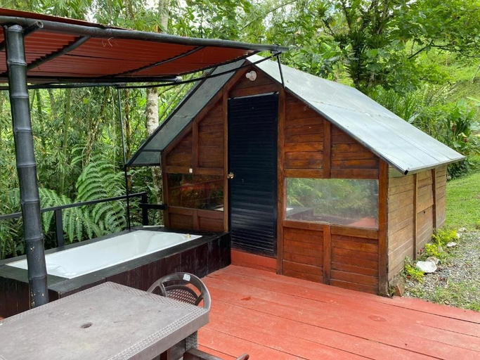 Outdoor spa tub 4, Glamping Horse, Santa Rosa de Cabal