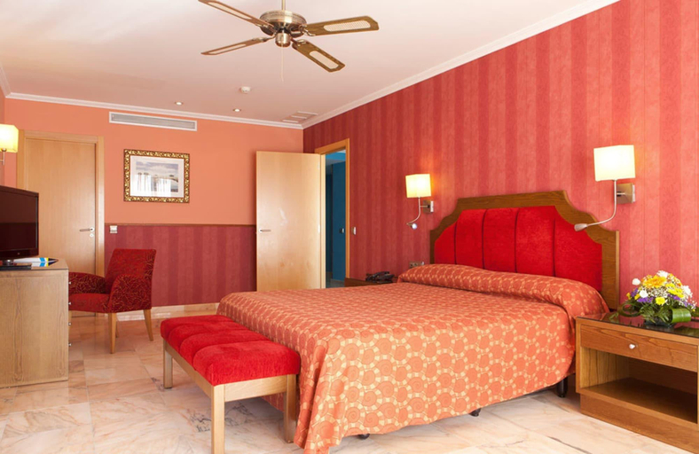 Bedroom 3, Playa Marina Spa Hotel - Luxury, Huelva