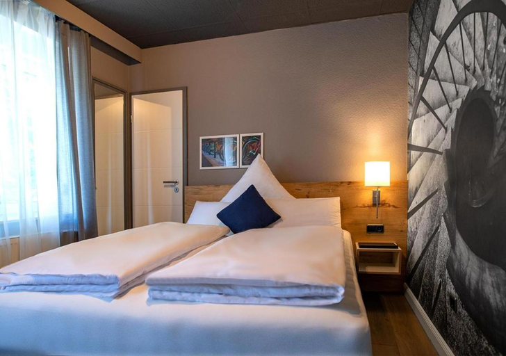 Bedroom 2, Boutique Hotel Zum grunen Baum, Aschaffenburg