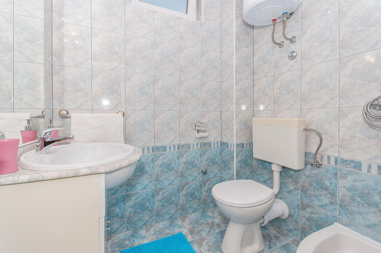 Bathroom 3, Apartments Neda, Dugi Rat
