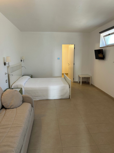 Bedroom 5, Hotel Residence Il Faro Acciaroli, Salerno