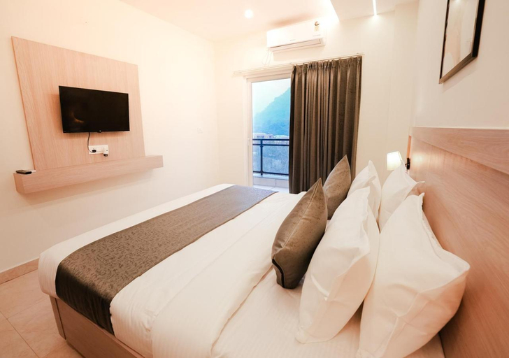 Bedroom 2, Alpine Retreat, Garhwal