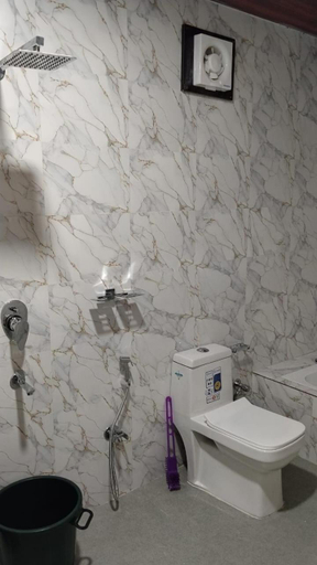 Bathroom, Blue Sea Beach Bungalows, South Andaman