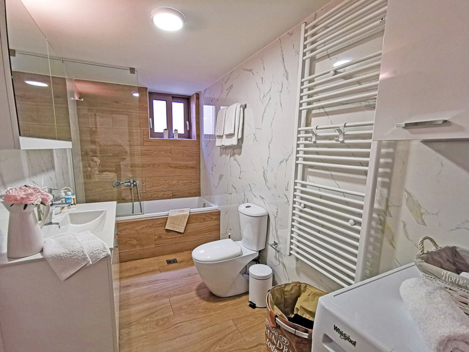 Bathroom 4, Casa Luna, Crete
