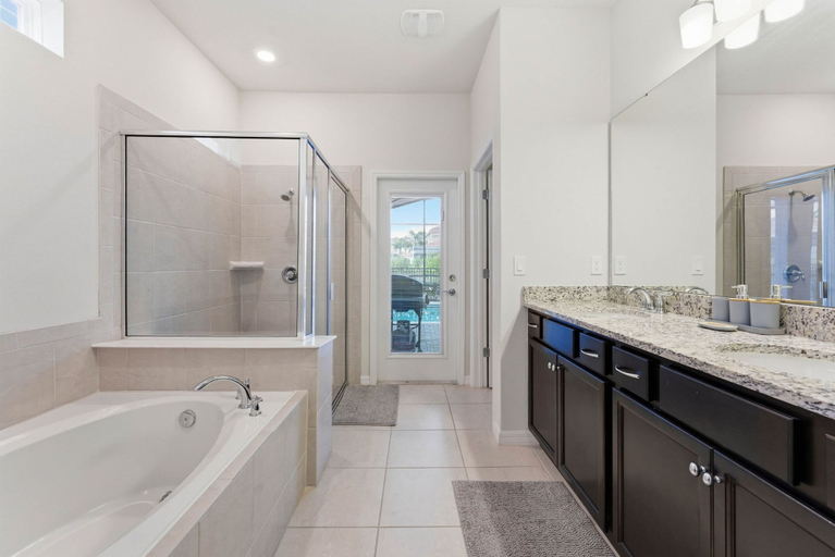 Room 4, Stylish 6BR Home With Themed Rooms and Pool, Polk