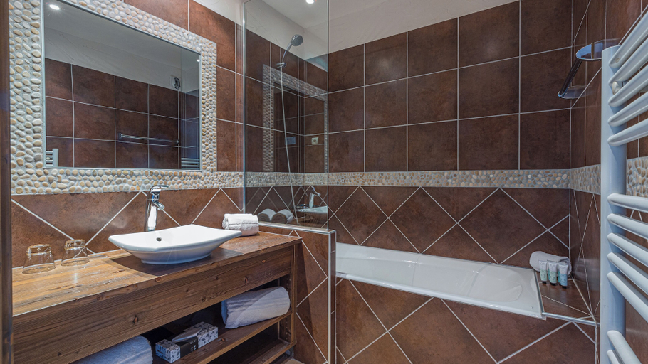 Bathroom 4, Hôtel Le Carlina by Les Etincelles, Savoie