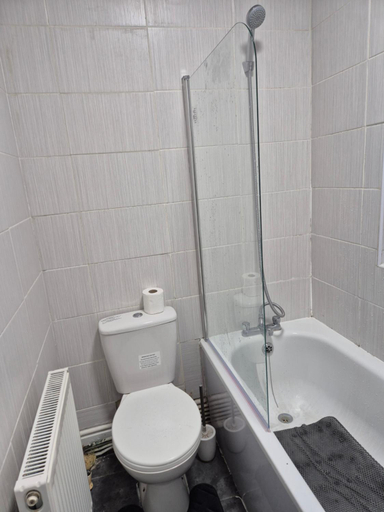 Bathroom 2, Majesty Studio, Tameside
