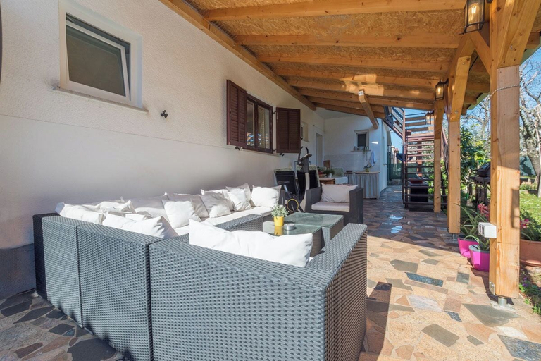 Food & Drinks 4, Apartment Neva, Novigrad