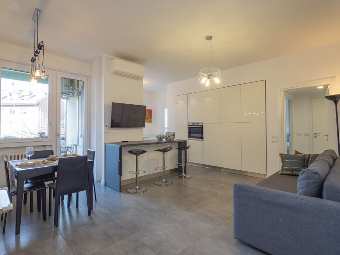 Living room 4, San Siro 3 Bedroom apt With Balcony, Milano