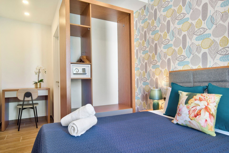 Room 5, Best Location Sliema Tower Road Apartment