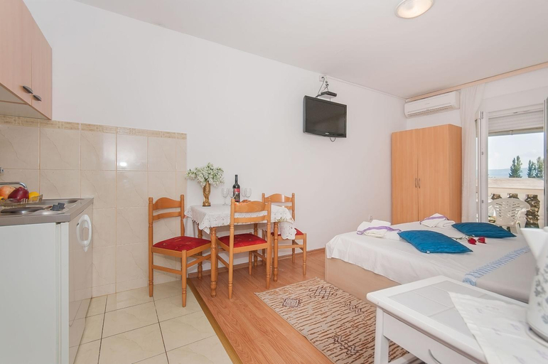 Others 5, Apartments Neda, Dugi Rat