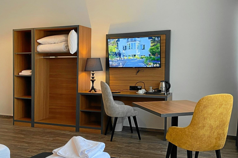 Bedroom 2, MB Hotel, Bremen