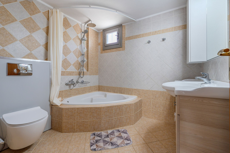 Bathroom 3, Arokaria, Crete