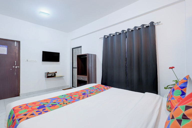Room 2, Fabhotel Crystal Bay Baga, North Goa