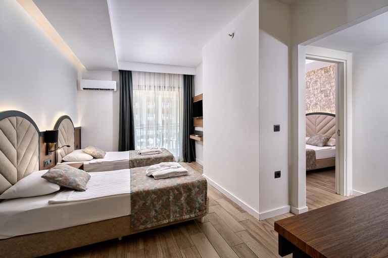Bedroom 3, Grand Uysal Beach & Spa Hotel, Alanya