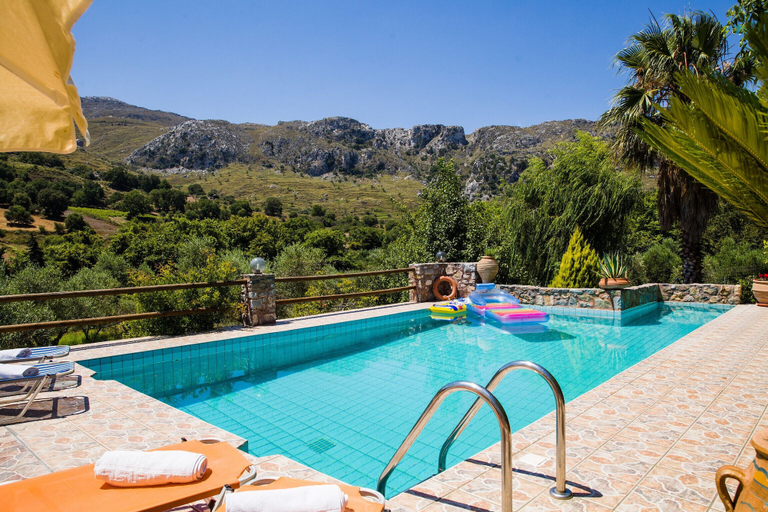 Pool 2, Eleana, Crete