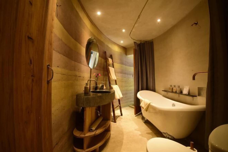 Bathroom 5, Naked Stables, Huzhou