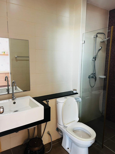 Bathroom, The Living Condo, Muang Chon Buri