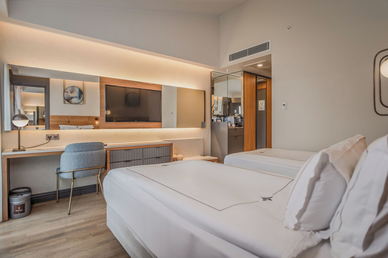 Bedroom 2, Miramare Beach Hotel, Manavgat