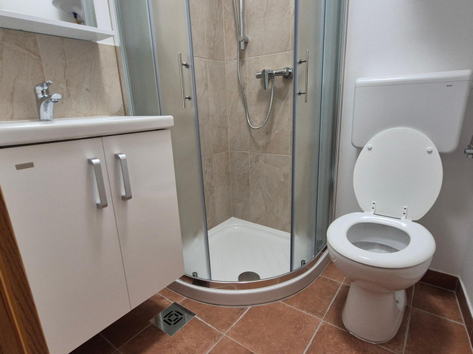 Bathroom, ReginaMare Santa, Piran
