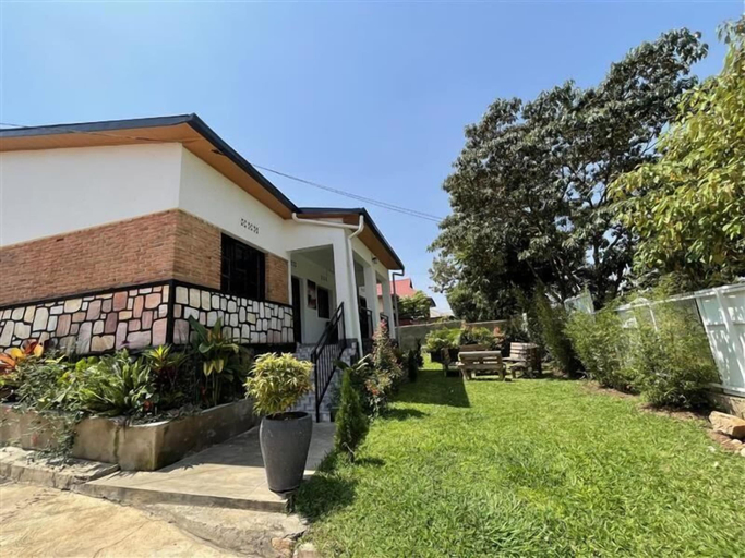 Exterior 2, Tivana, Gasabo