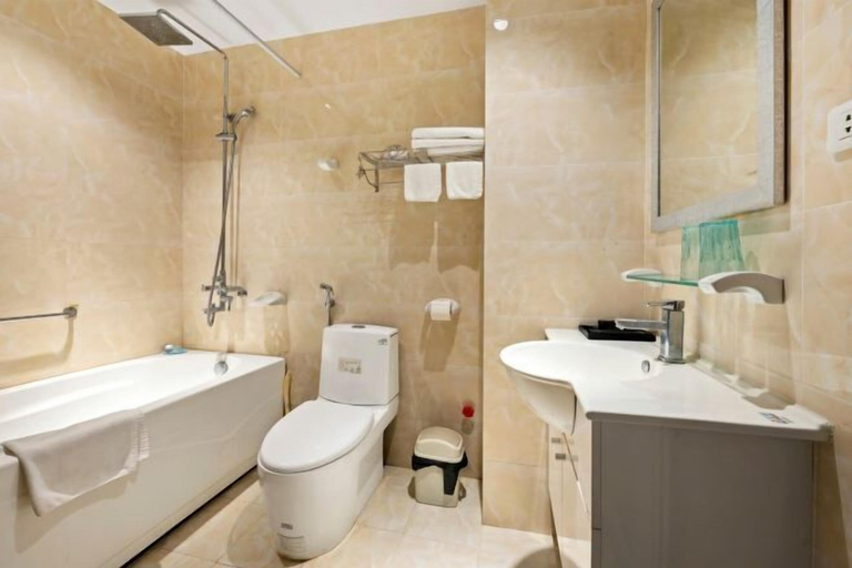Bathroom 3, 22housing 48 Phan Ke Binh, Ba Đình
