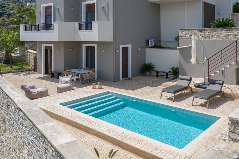 Pool 2, Villaki House, Crete