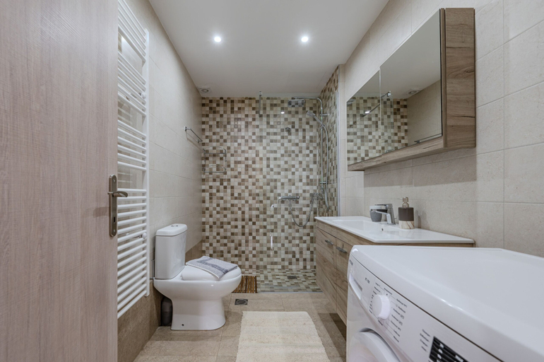 Bathroom 3, Souda Bay Loggia, Crete