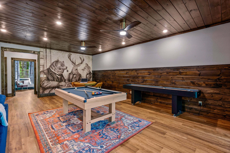 Game room 2, Blue Bird 3 Bedroom Cabin, Sevier
