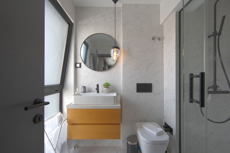 Bathroom 4, Saldanha Prime by Homing, Lisbon